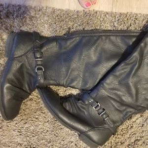 Journee Collection Boots